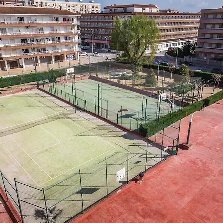 Appartement Amazing In With 1 Bedrooms, Wifi&outdoor Swimming Pool