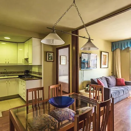 Apartment In With Kitchen *